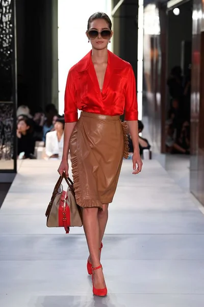 Look 29